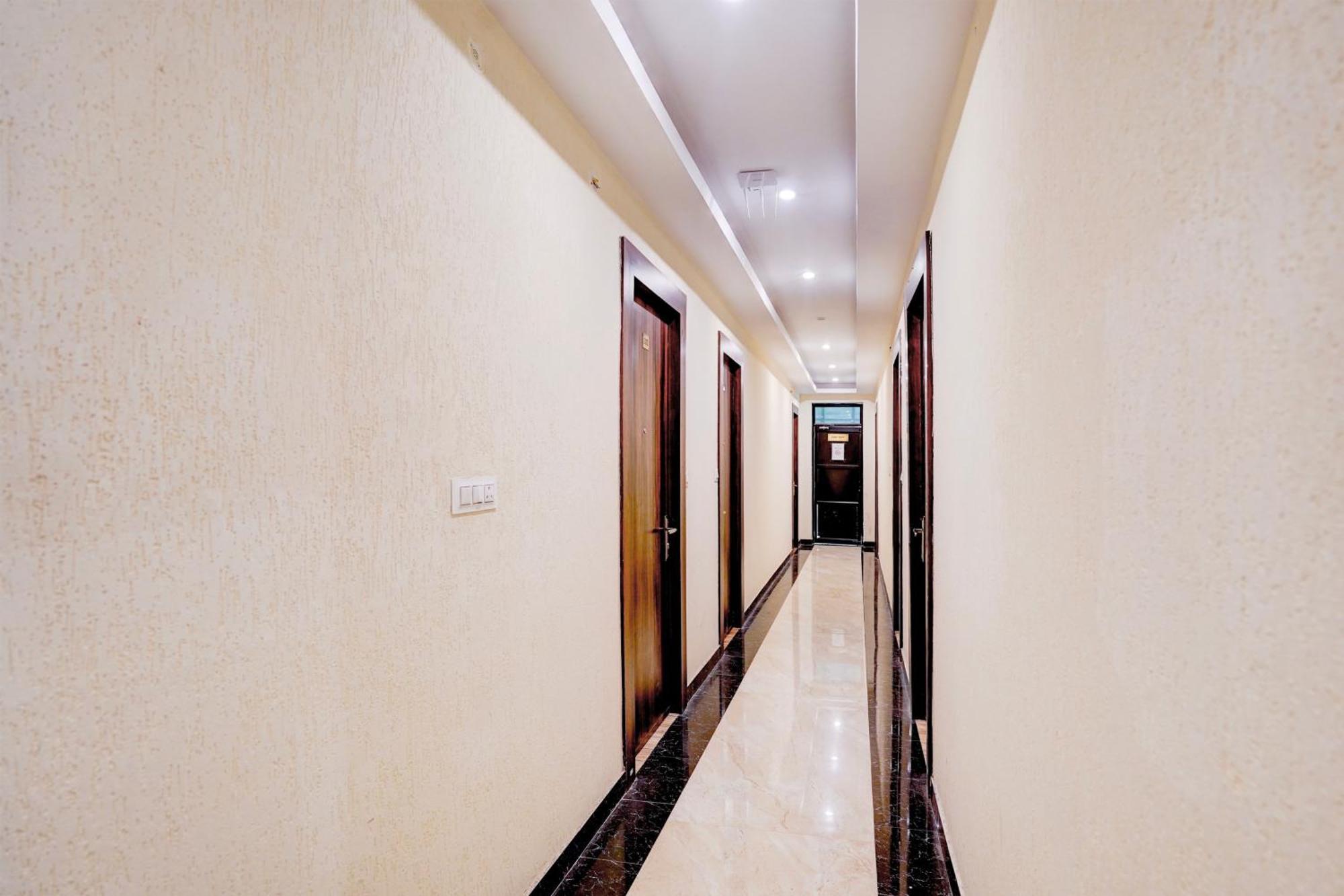 Collection O Golapar Haldwani Hotel Kāthgodām Eksteriør billede