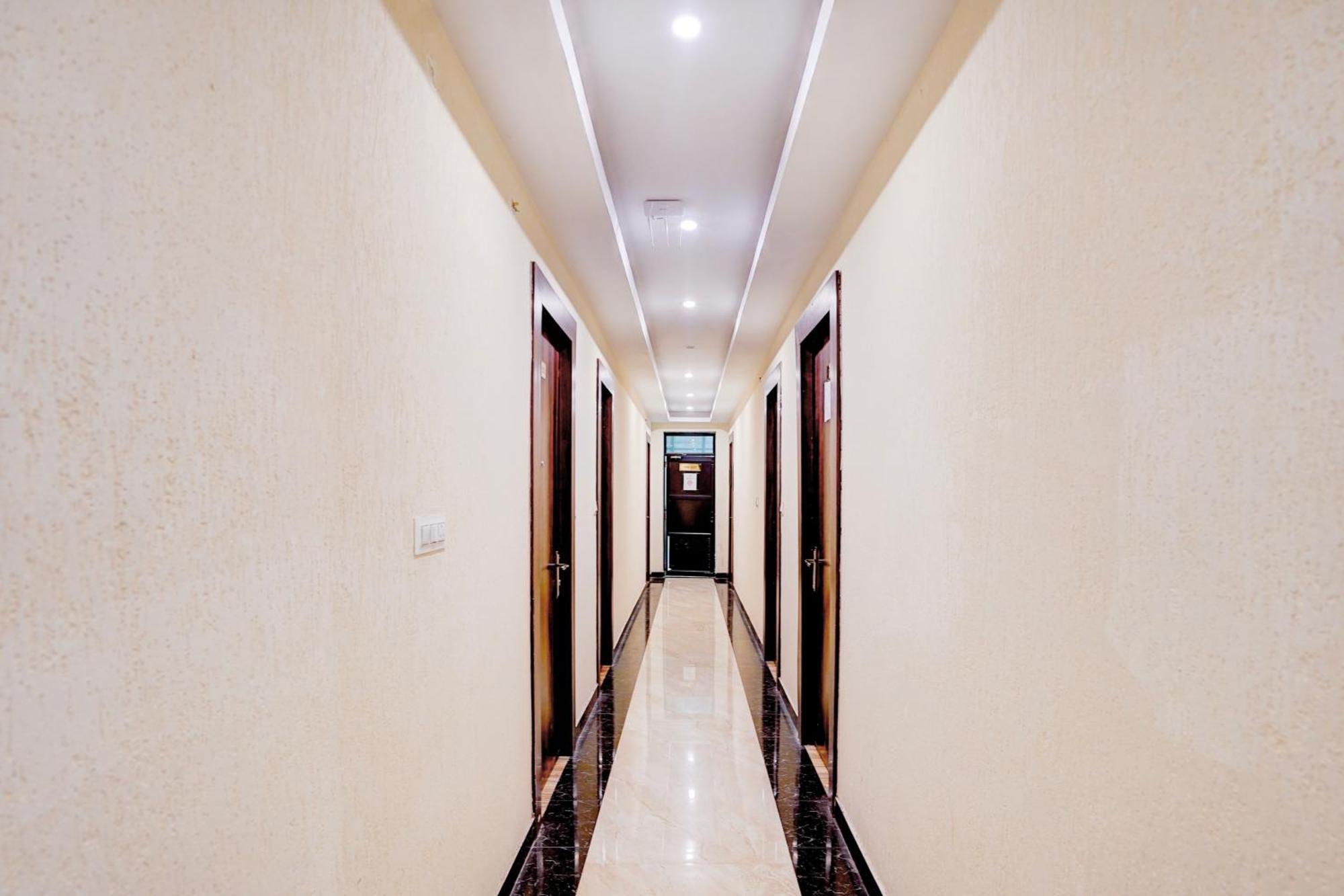 Collection O Golapar Haldwani Hotel Kāthgodām Eksteriør billede